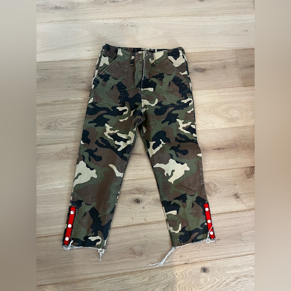 Veronica Beard Camouflage Cargo Pants